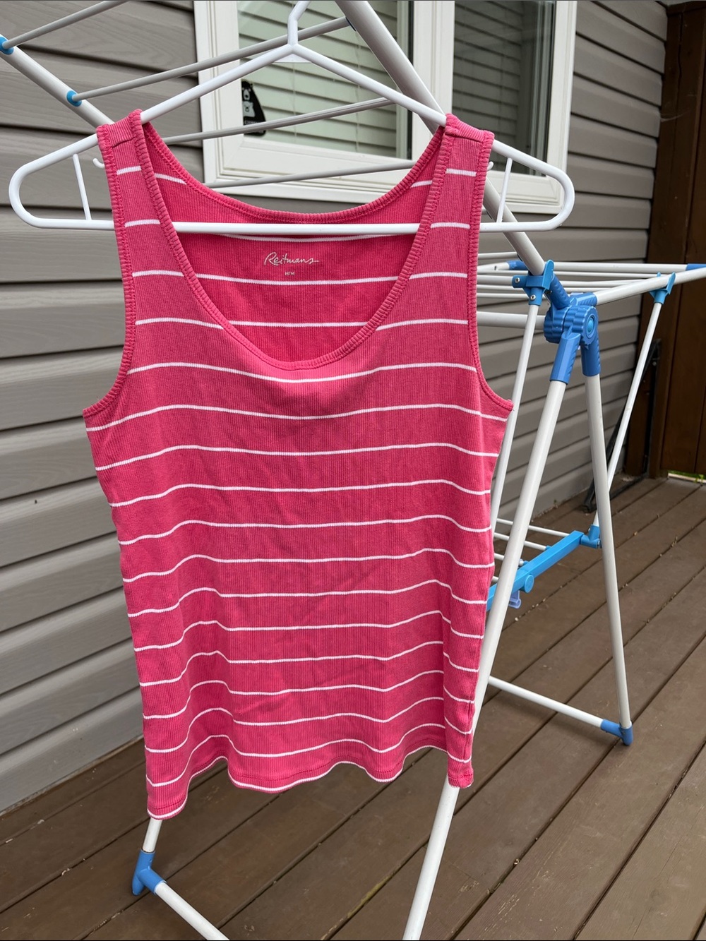 Reitmans Barbie Pink & White Striped Sleeveless ribbed Tank. Medium.